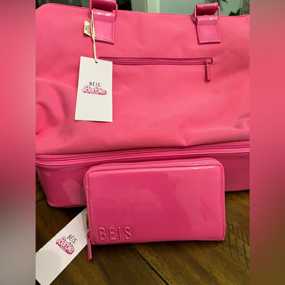 BÉIS Barbie weekender NWT